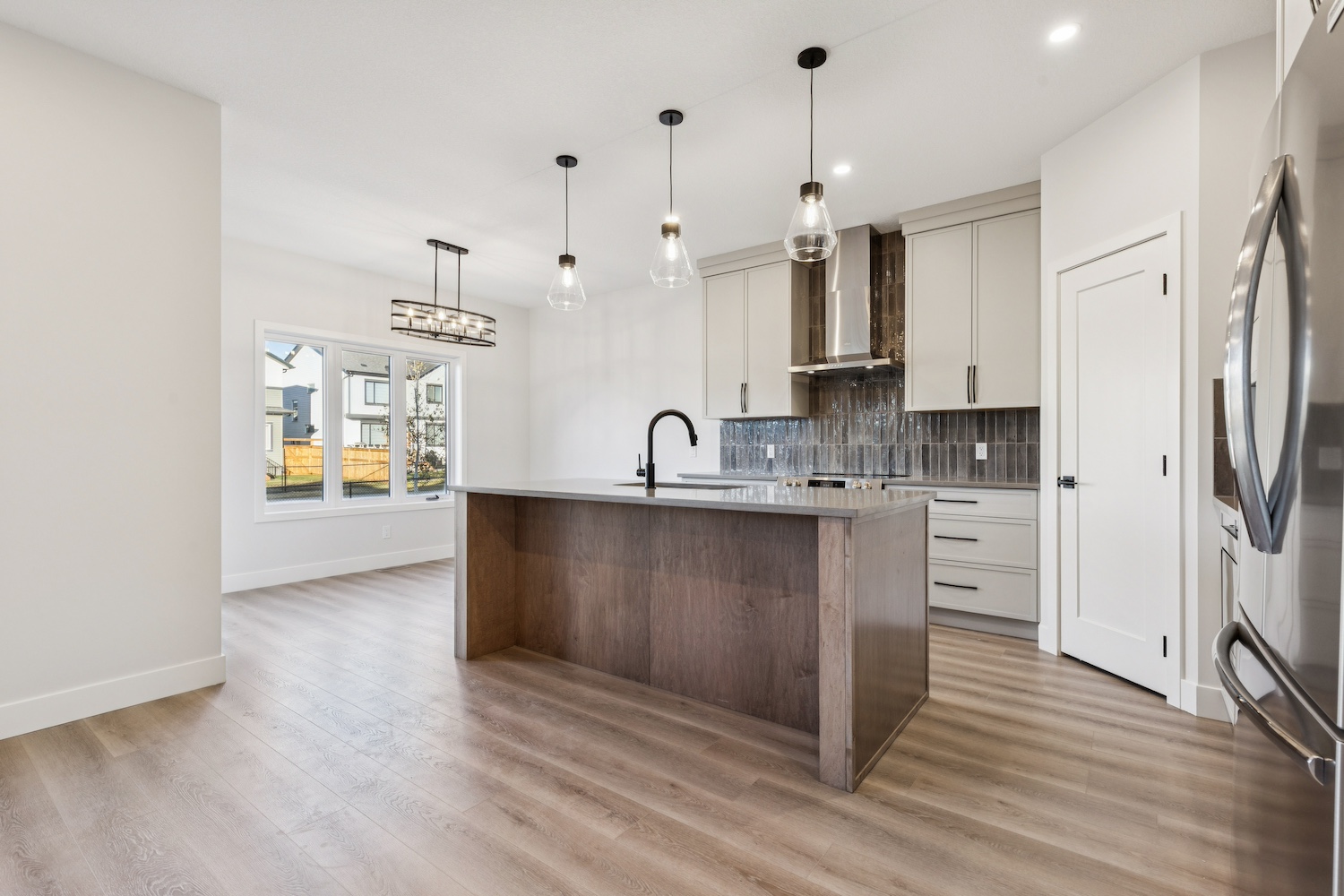 10.28.2025 - R Space - 120 Quartz Cres-19