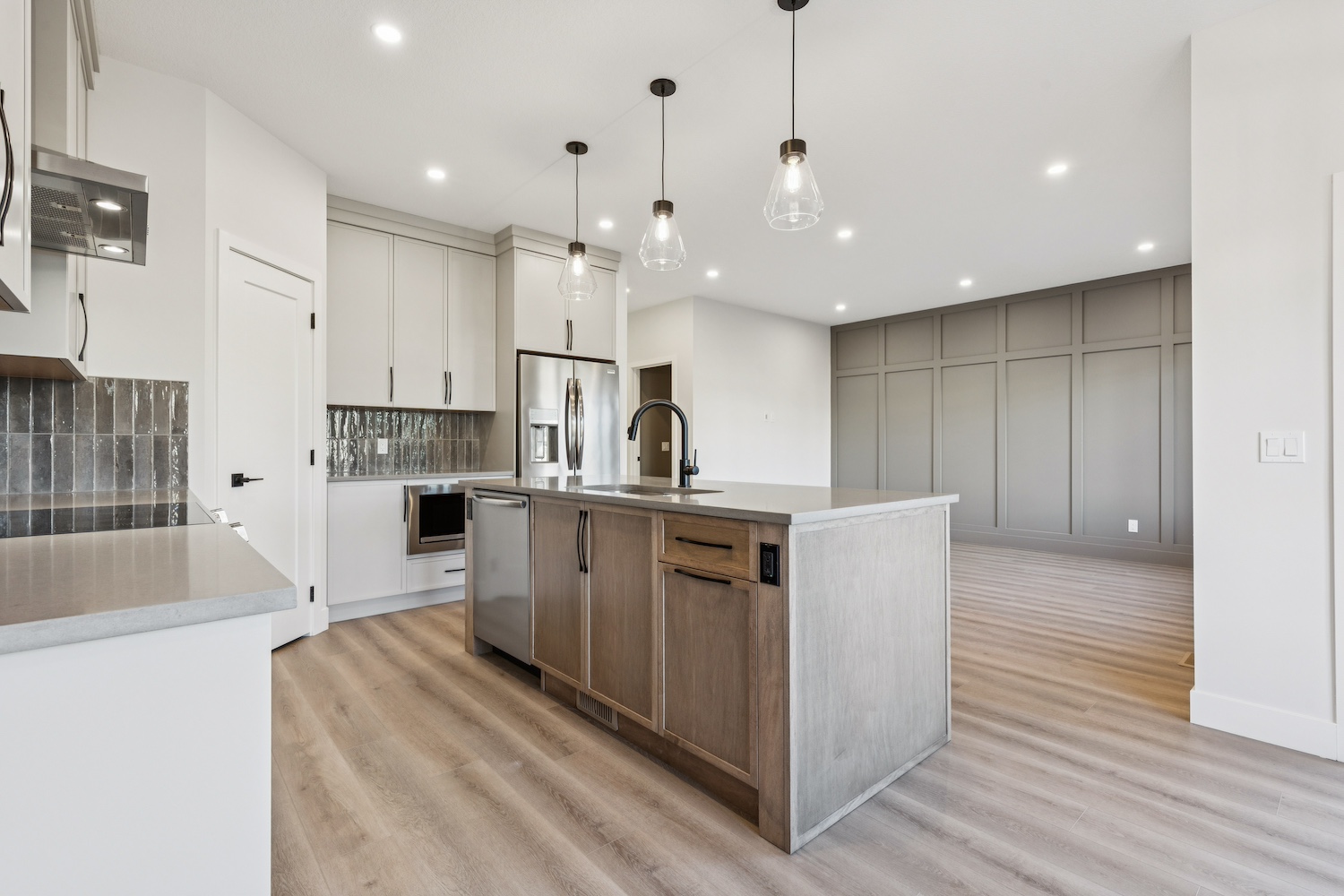 10.28.2025 - R Space - 120 Quartz Cres-23