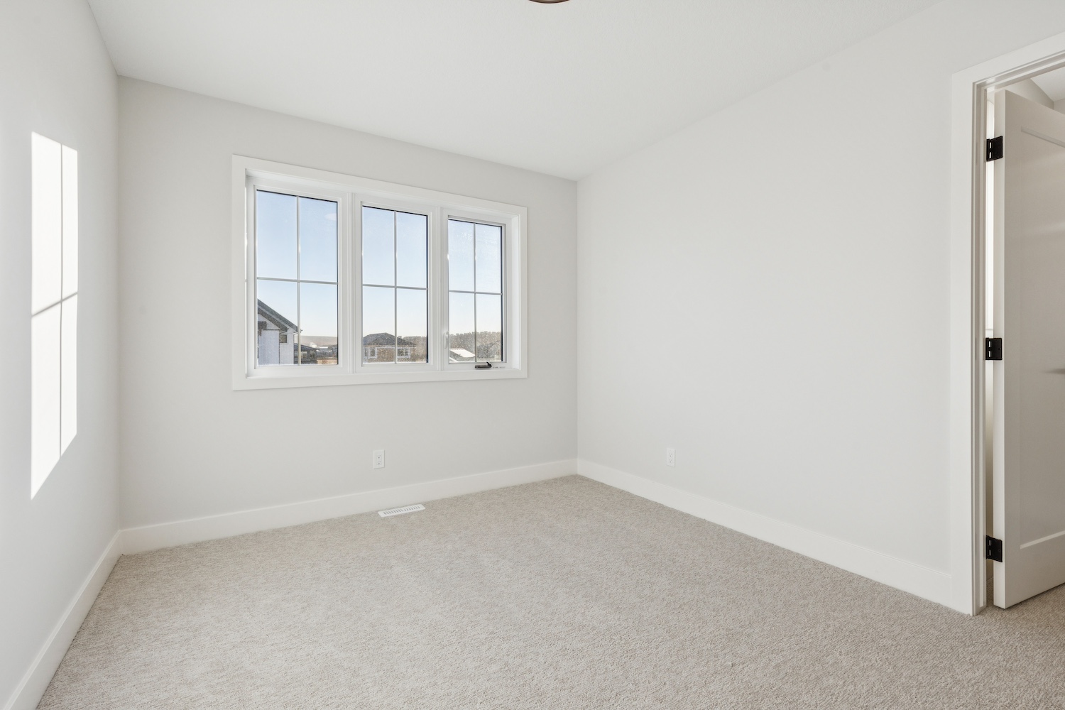 10.28.2025 - R Space - 120 Quartz Cres-47