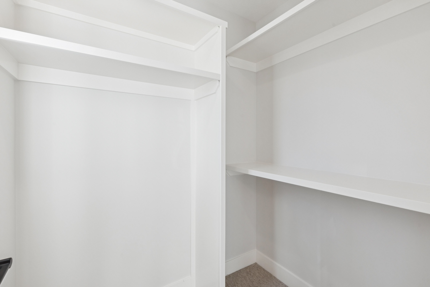 10.28.2025 - R Space - 120 Quartz Cres-49